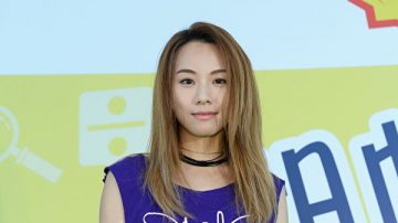 鄧麗欣認愛前棒棒糖成員王子 愛情事業兩得意