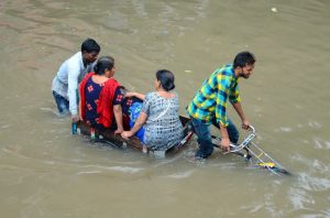 印北洪灾肆虐酿70死 新德里撤3000人