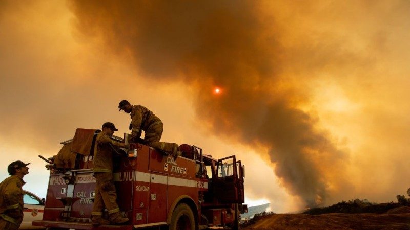 加州野火肆虐多人死亡 川普批個中原因