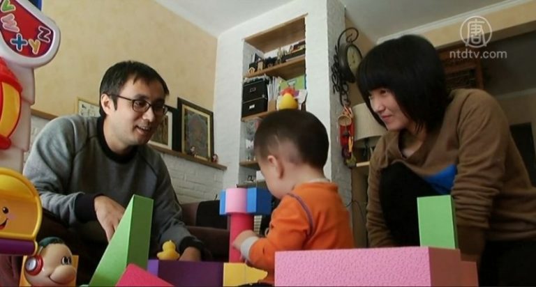 【新聞看點】不生育徵稅？教授和央視「互掐」