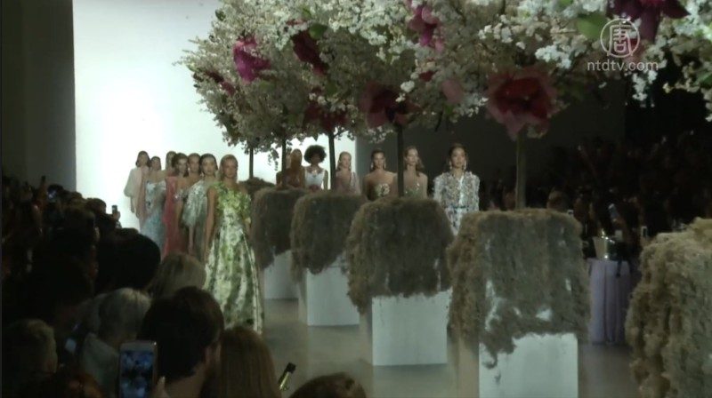 紐約時裝周：優雅華美的Badgley Mischka慶30週年