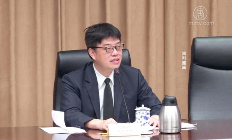 【禁聞】擬削領陸居住證者公民權  六成台人支持