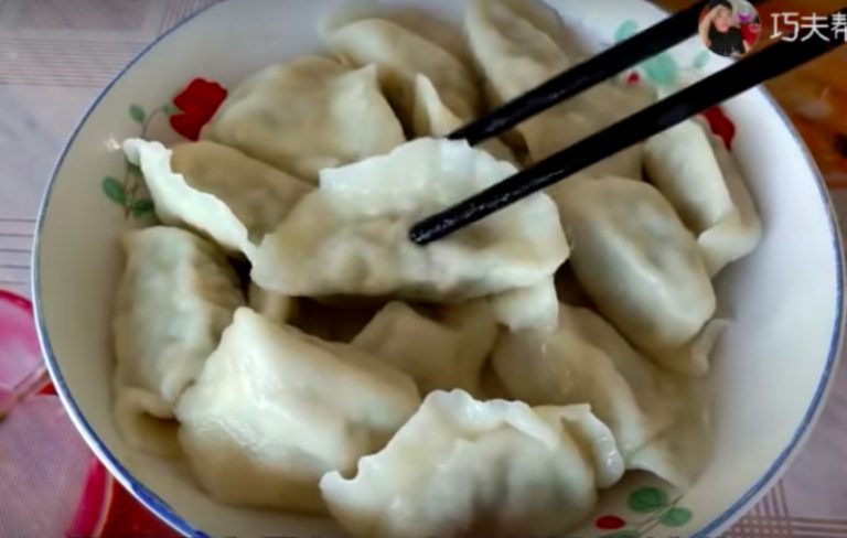 煮餃子的時候放這2樣，餃子不但不會壞，還會變的更加光滑鮮美