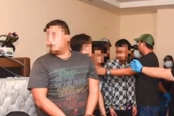 菲国捣毁厨房式制毒工场 逮5名香港黑帮嫌犯