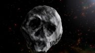 惊！一颗巨大骷髅头正在靠近地球