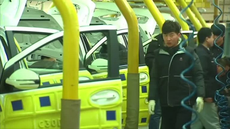 中共罕見承認濟下行壓力增大 重提「六穩」