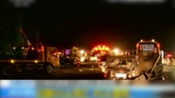 蘭州高速重大撞車事故 15人死亡31車受損