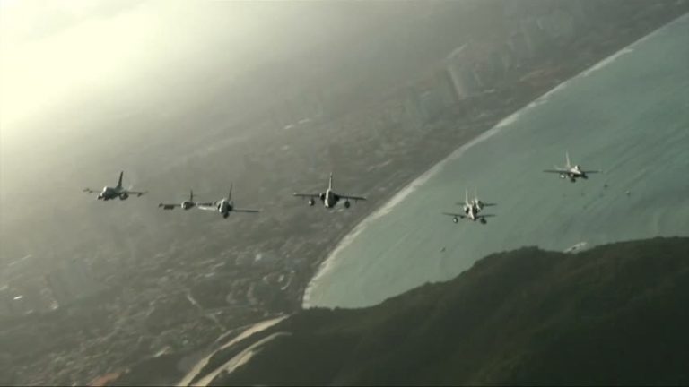 巴西空戰演習 14國百架軍機顯實力