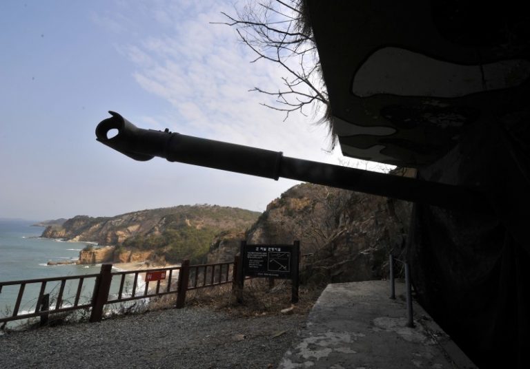 大砲故障？朝鮮砲門沒關對準韓國