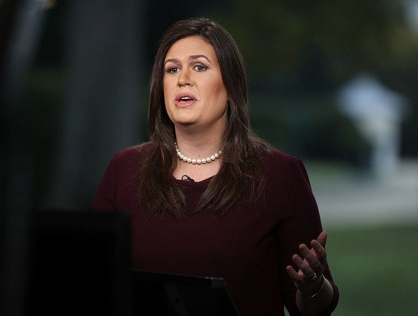 白宫：CNN被吊销通行证的记者对女实习生动手