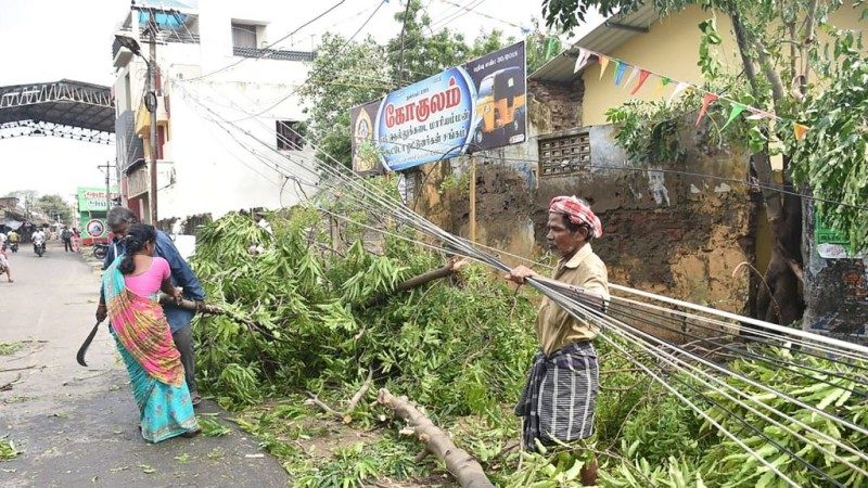 熱帶氣旋席捲印度東岸 釀33死近18萬人急撤