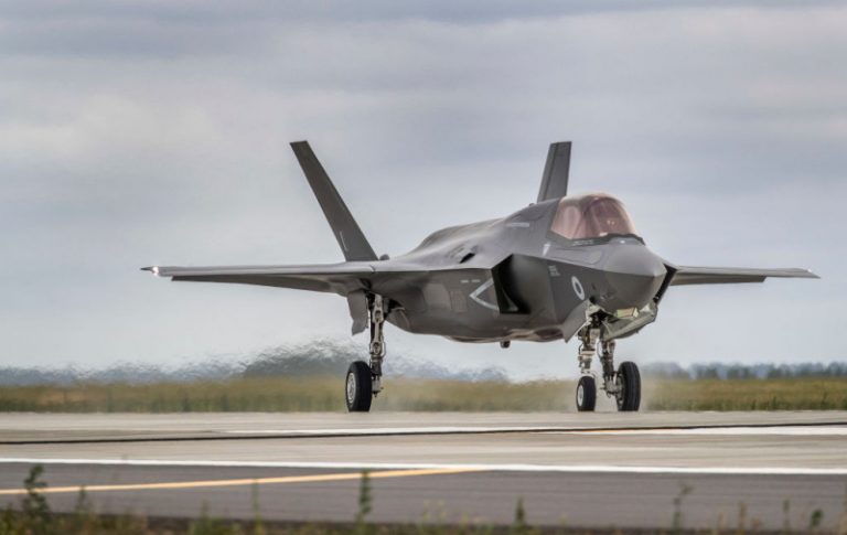 日擬花逾兆日圓增購百架F-35 改裝準航母搭載戰機