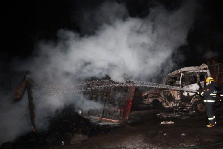 張家口爆炸案：貨車燒成空殼 司機睡覺來不及撤