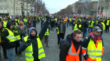 法国12万“黄背心”再抗议 或重创经济