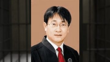 拒絕配合官方演戲？傳王全璋當庭解聘官方律師（視頻）