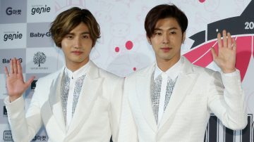 东方神起历经磨练 出道15年感谢歌迷等待