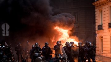 应对周末抗议 法国部署九万警力 店铺关门