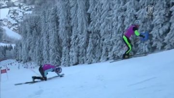 踩滑雪板爬山！雪地升降赛选手需闯四关