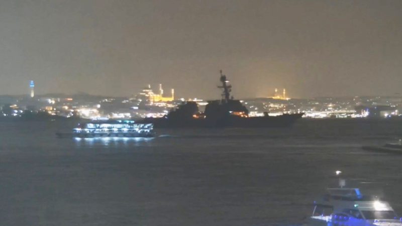 美海军神盾驱逐舰再驶入黑海 俄军全程监察