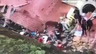 秘鲁土石流冲垮墙壁 袭婚礼庆宴至少15死34伤