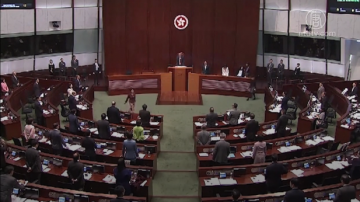 港特首出席立會質詢 泛民要求下台