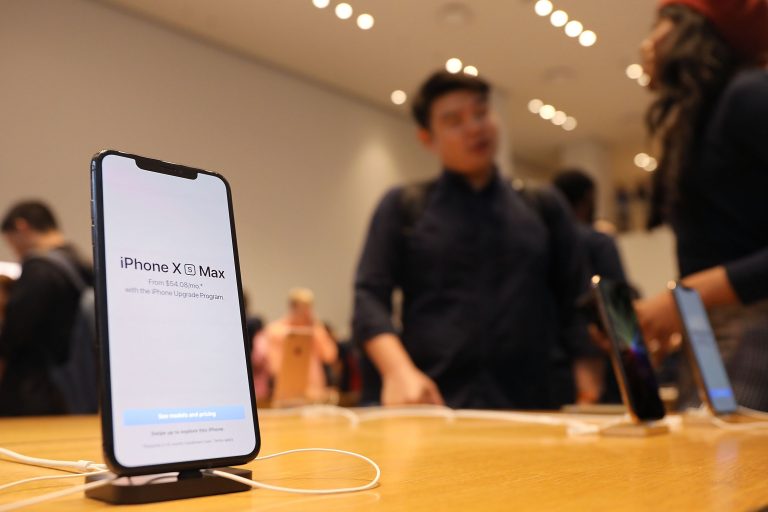 挽人氣 傳iPhone頂級新機配3鏡頭相機
