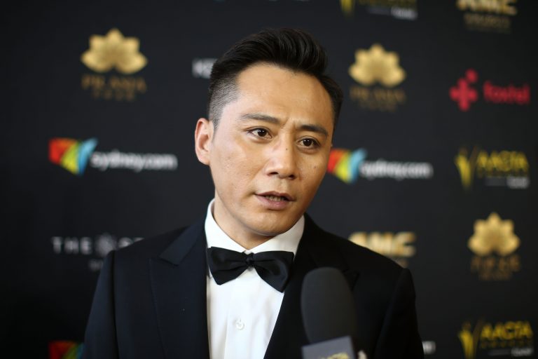 劉燁微博之夜嗑瓜子 網友：把自己照顧得很好