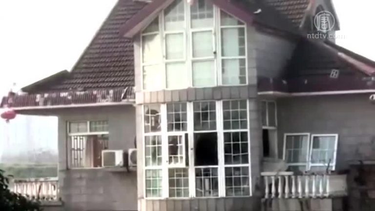 上海政府強拆 屋主全家被抓