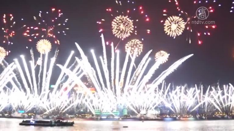 港36.5萬人觀煙火 喜迎2019