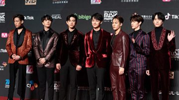 GOT7日文迷你三辑摘公信榜单周排行榜冠军