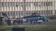 S-70C直升机降落碰撞松机岗亭 空军：飞机轻损