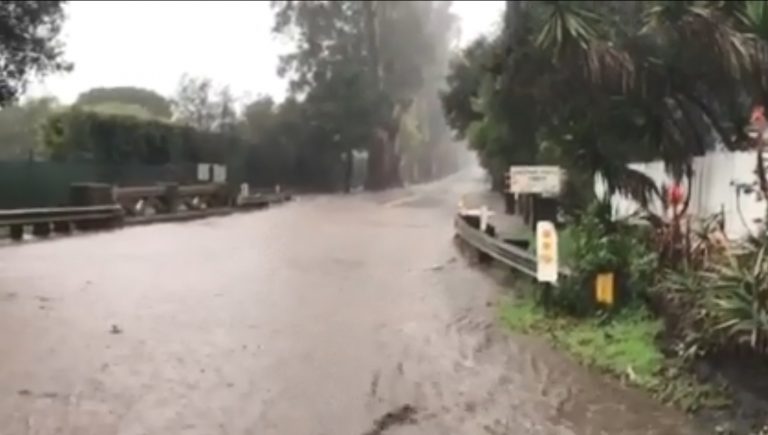 前遭火焚後遇暴洪 南加州封路居民撤離