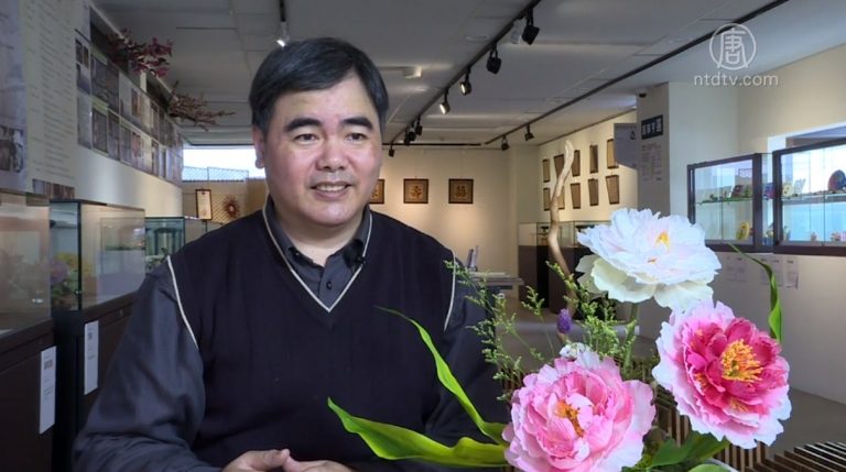 重現千年工藝 陳建華的蓪草花藝世界