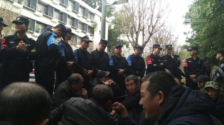 上百塵肺病工友桑植縣府討過年錢
