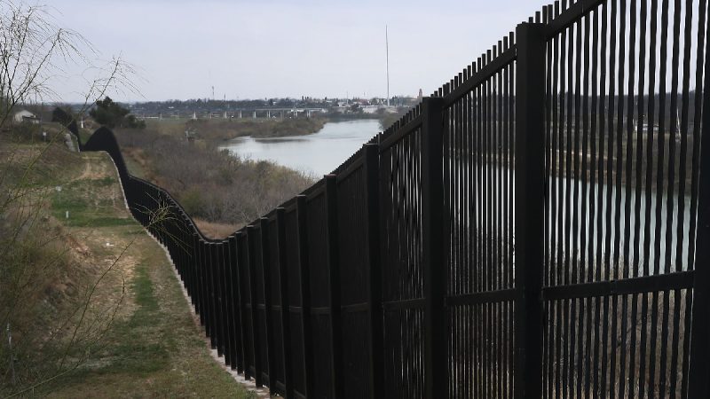边境墙谈判破裂 美政府面临再次关门