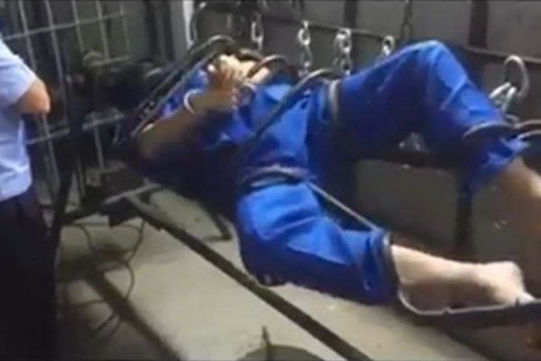 袁斌：「烤肉式」酷刑 再現中共魔鬼本性