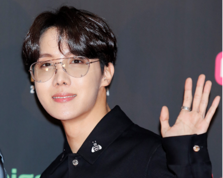 J-Hope迎生日 捐1億韓圜助母校弱勢學生