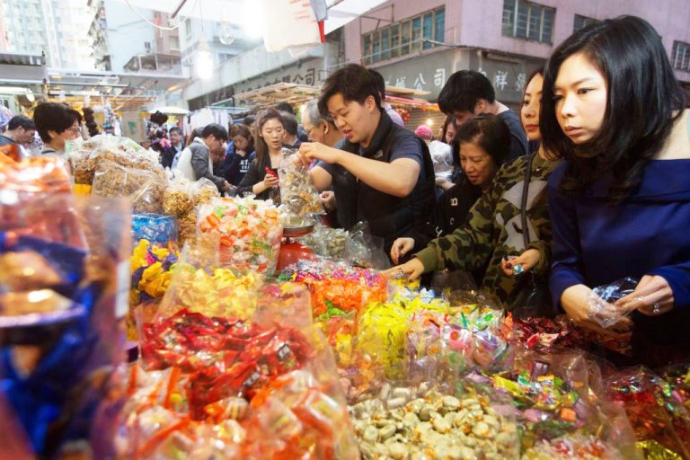 中國新年除夕 兩岸三地忙辦年貨