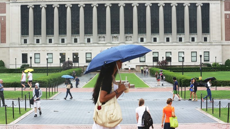 美国际留学生入学人数下降 纽约大学加强招生