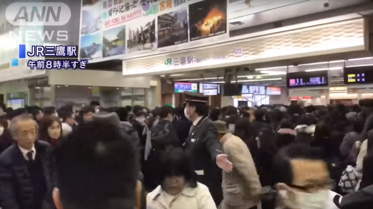 東京電車尖峰時段突停擺 影響28萬人
