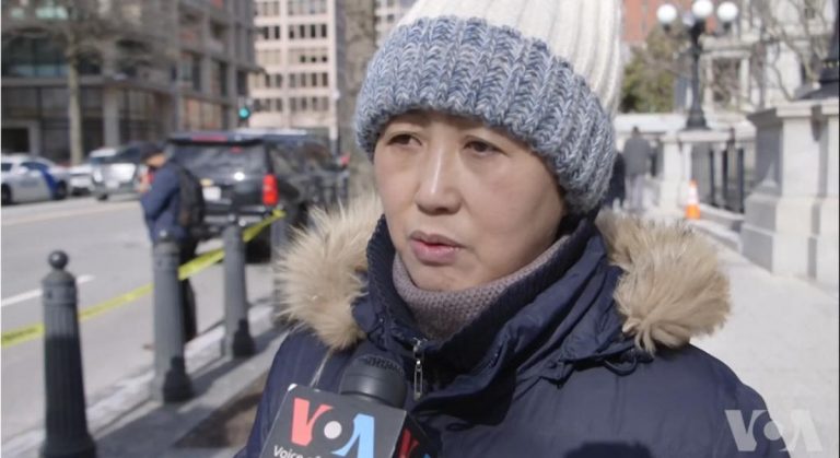 攔截劉鶴 中國大媽吐苦水:中共不給人活路