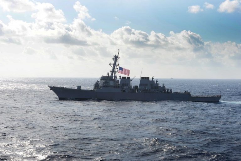 美兩軍艦再穿越台灣海峽