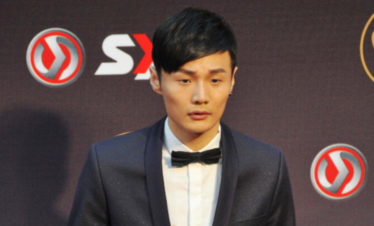 李榮浩巡演上海起跑 楊丞琳打卡「我在這」