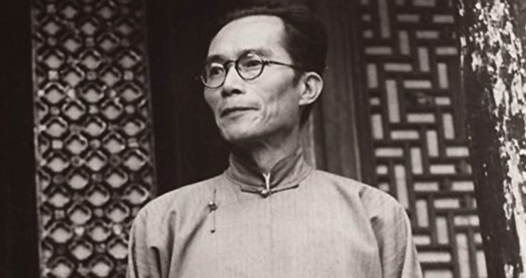 幫夫人站地攤的清華校長