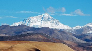 地下400英裡深處驚現比珠峰更高山峰