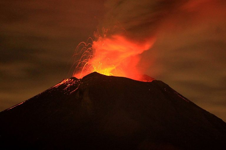 墨西哥北部火山爆發 轟隆巨響傳40公里外