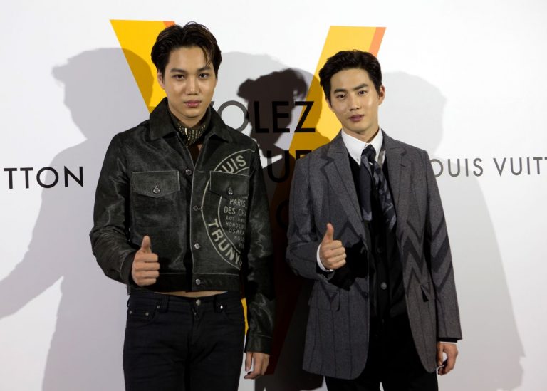 EXO《爬梯子》在台慶功 雙帥秀台語會粉絲