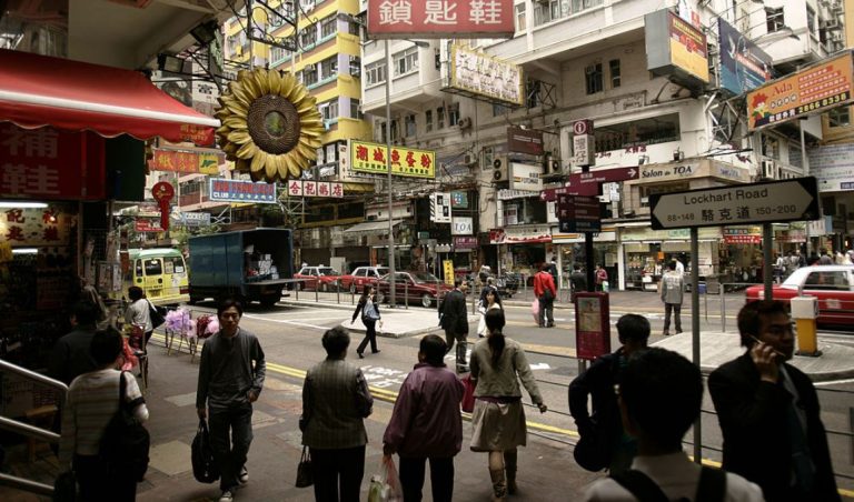 李永達回憶錄：中共每天派40黨員持單程證滲港