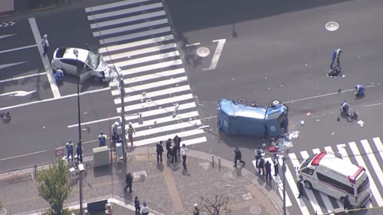 東京池袋老翁開車暴衝 釀11人輕重傷