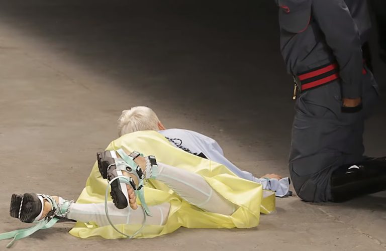 聖保羅時裝週 男模伸展台上突倒地猝死